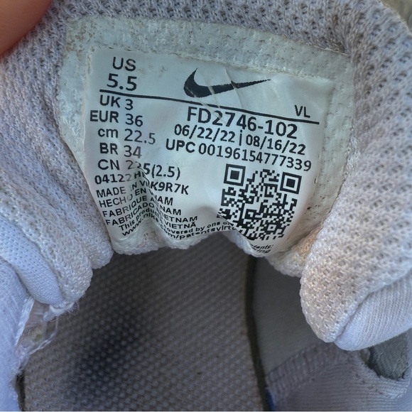 Nike Women’s Alpha Huarache Elite 4 Women's Softball Turf Shoes White Size 5.5 - Picture 9 of 10